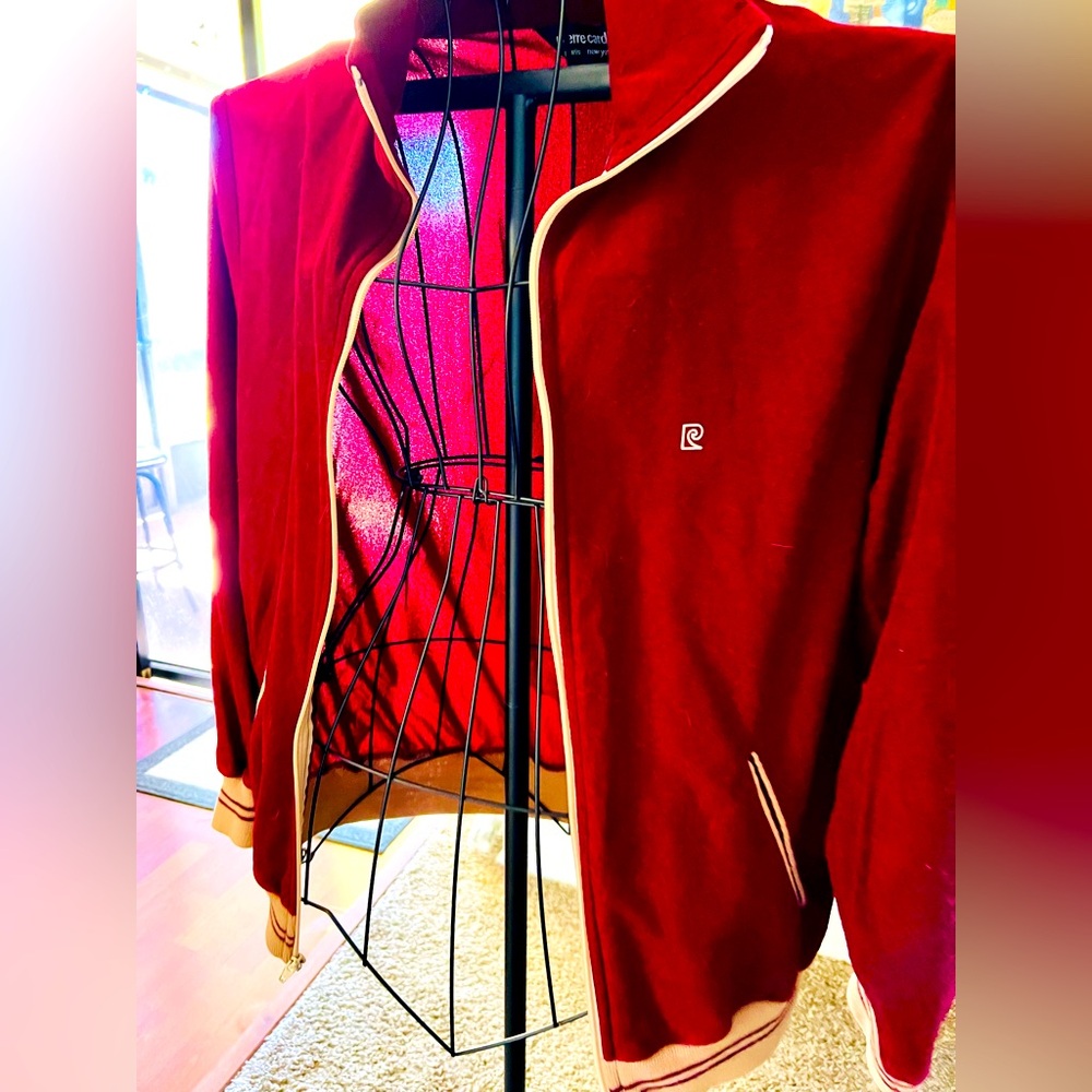 Vintage Velour Jogger Jacket. 😍